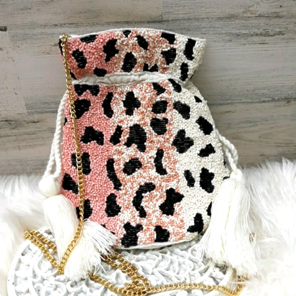 EUC SHIRDEE DRAWSTRING CROSSBODY BAG